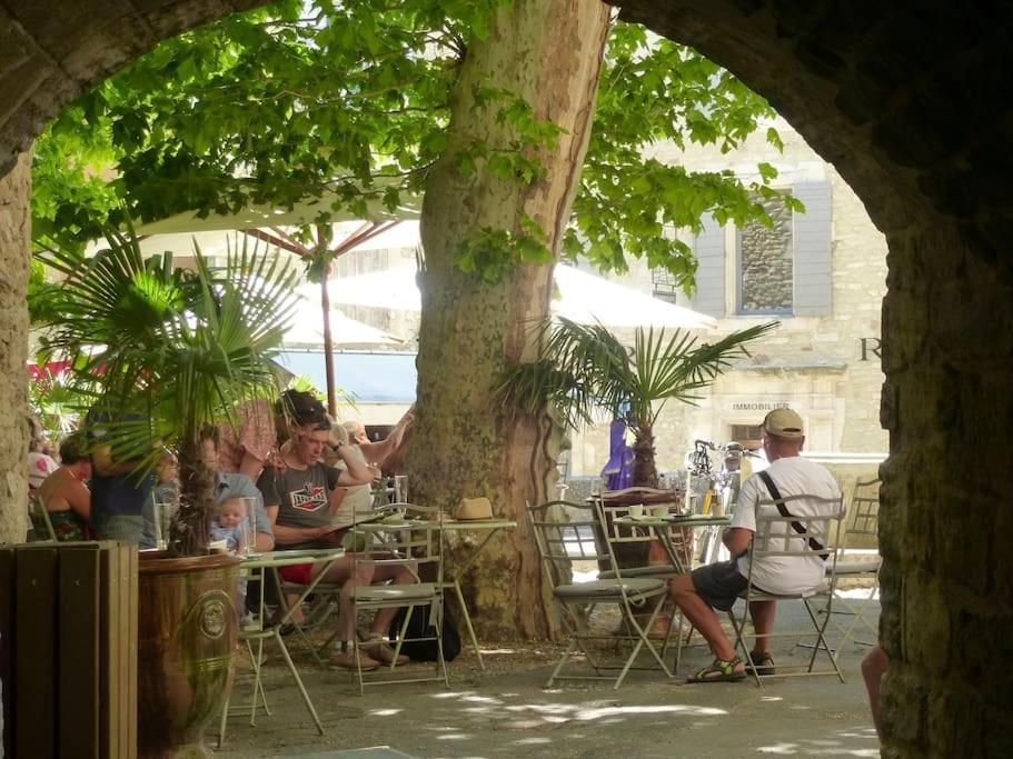 Le Loft Des Antiquaires, L'Isle-Sur-La-Sorgue Appartement Buitenkant foto